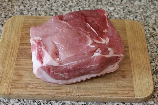 Schweinebraten Vorderschinken